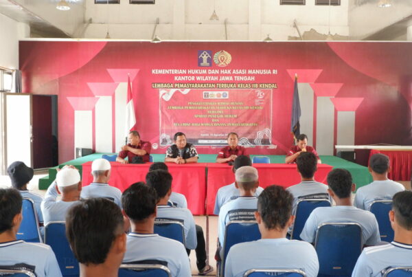 Bentuk dari Sinergi antar lembaga BNN Kabupaten Kendal dan Lapas Terbuka Kelas IIB Kendal laksanakan Penggeledahan serta Tes Urine