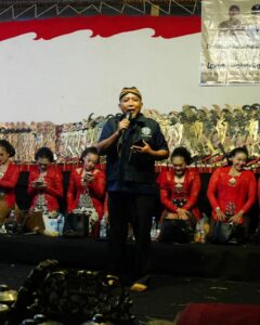 BNN KENDAL SERUKAN SERULING MAS (SERUAN KELILING MASYARAKAT) PADA KEGIATAN MERTI DESA DI KEDUNGSUREN BNN KENDAL SERUKAN SERULING MAS (SERUAN KELILING MASYARAKAT) PADA KEGIATAN MERTI DESA DI KEDUNGSUREN